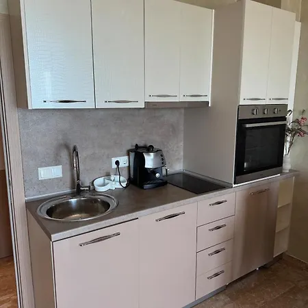 Infinity Sea View Deluxe * Pomorie